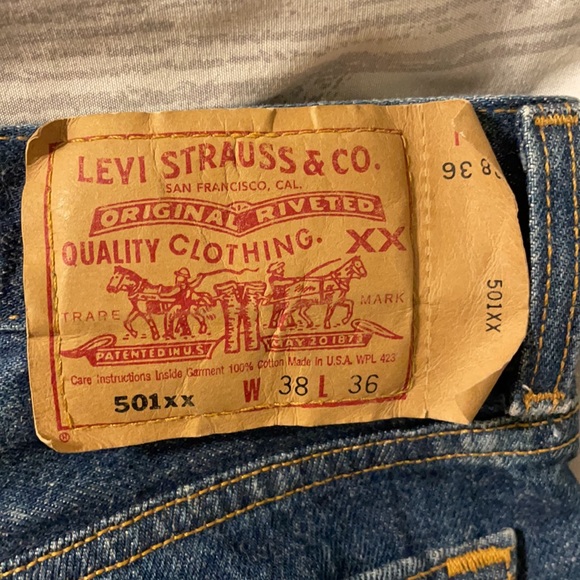 Vintage Levi’s shorts - Picture 4 of 7